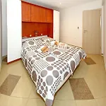 Apartament Melita *