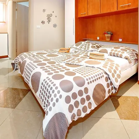 Melita Apartment *